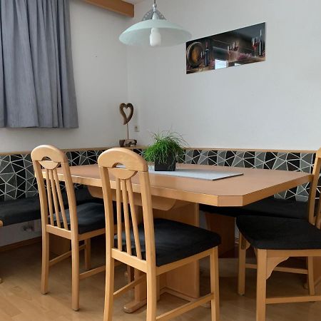 Pension Strolz St Anton am Arlberg Eksteriør billede